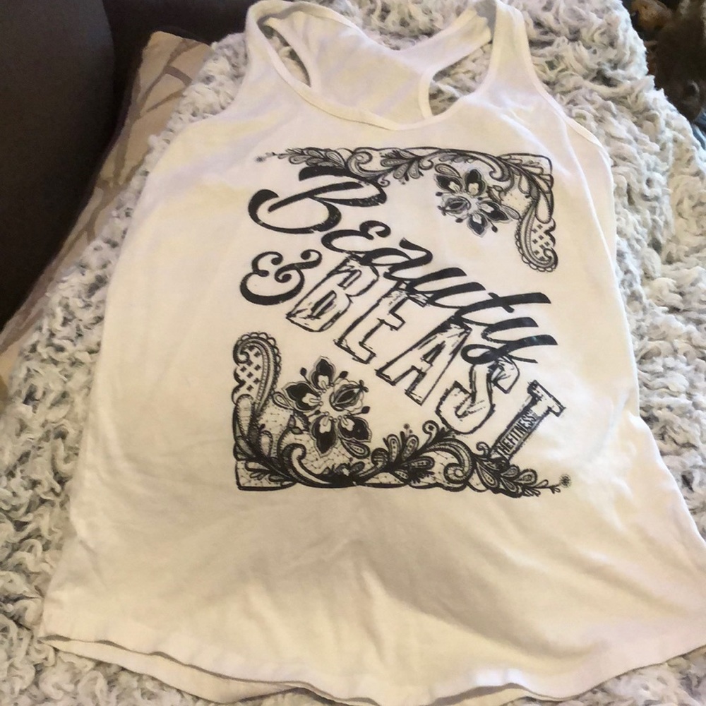 White workout tank top. Size Lg. Great condition